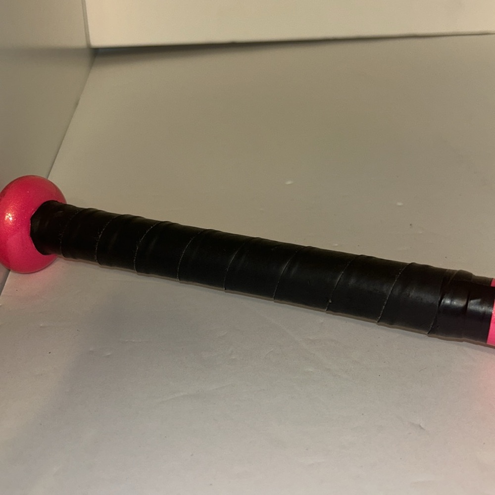 Rawlings T-Ball Bat, Pink, 24 In. Used still in good playing condition - Picture 5 of 6